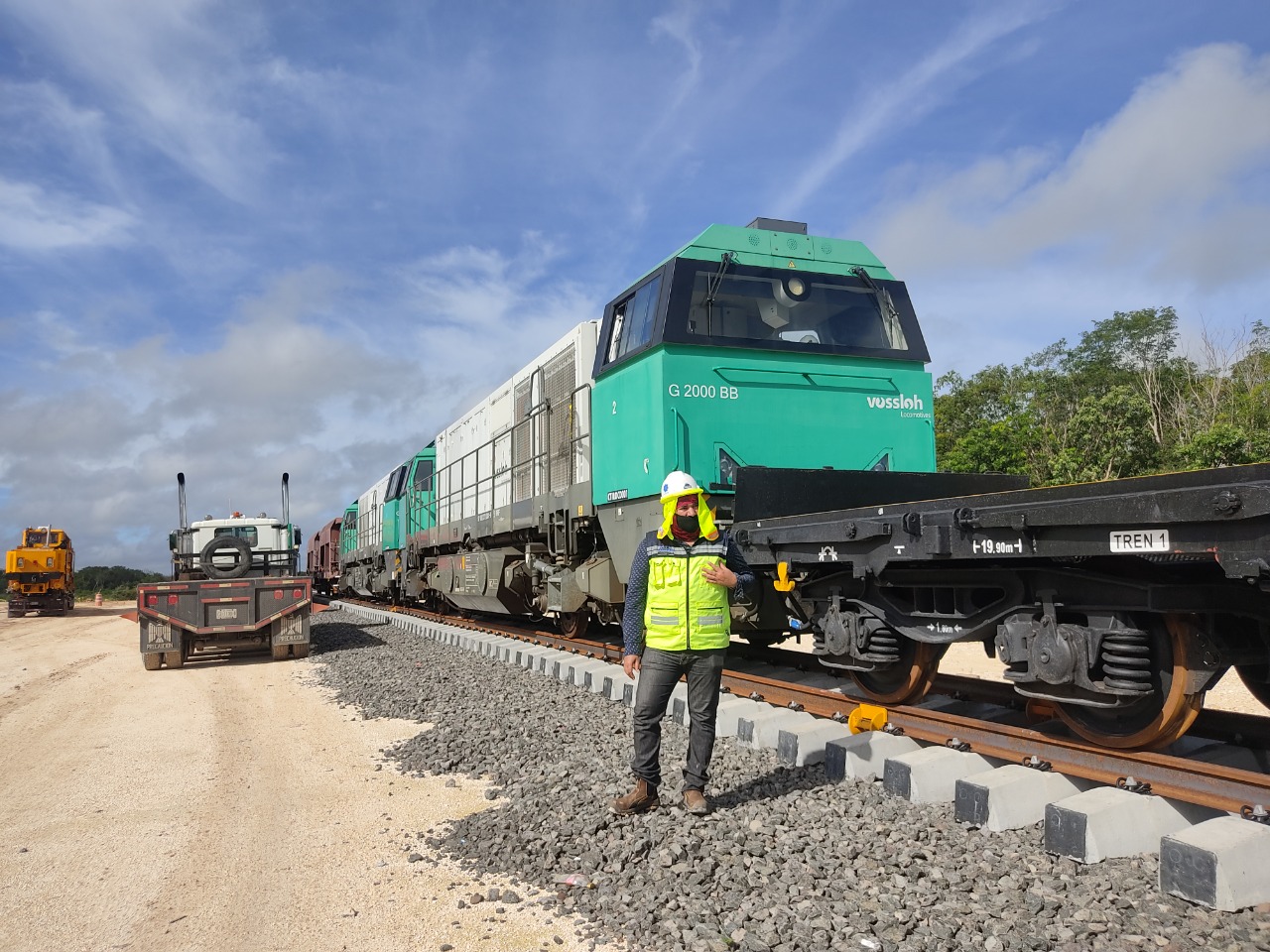 Inspección a vías del tren maya